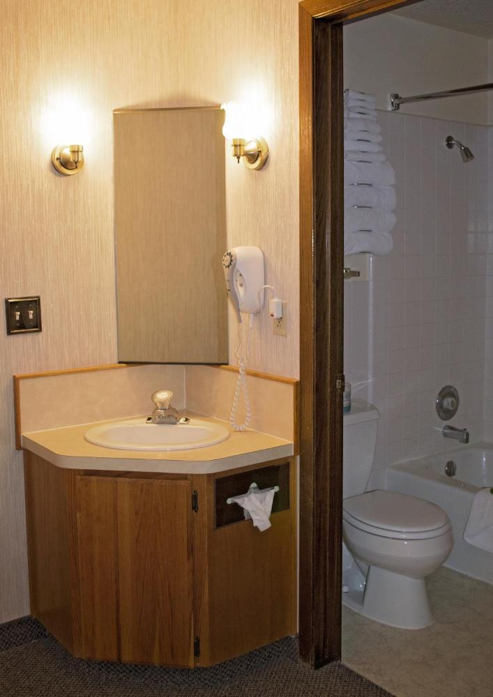 Classic Queen Room interior